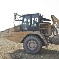 CAT 725: Nedostižný sen českého chalupáře