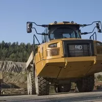 CAT 725: Nedostižný sen českého chalupáře