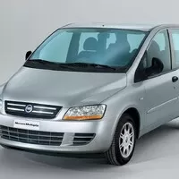 Ptejte se: Auto se třemi místy k sezení a velkým kufrem