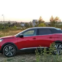 Peugeot 3008 Hybrid: Francouzská konfekce dle poslední módy