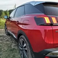 Peugeot 3008 Hybrid: Francouzská konfekce dle poslední módy
