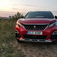 Peugeot 3008 Hybrid: Francouzská konfekce dle poslední módy