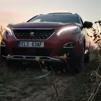 Peugeot 3008 Hybrid: Francouzská konfekce dle poslední módy