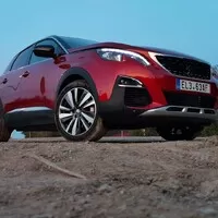 Peugeot 3008 Hybrid: Francouzská konfekce dle poslední módy