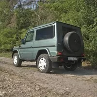 Geländewagen z devadesátek a hledání nadčasovosti