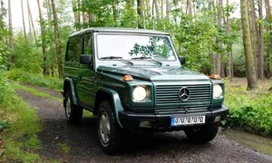 Bazarový snílek: Geländewagen z devadesátek a hledání nadčasovosti