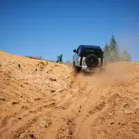 Land Rover Defender 110 P400: Tak vypadá offroad pro 21. století