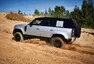 Land Rover Defender 110 P400: Tak vypadá offroad pro 21. století