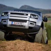 Land Rover Defender 110 P400: Tak vypadá offroad pro 21. století