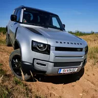 Land Rover Defender 110 P400: Tak vypadá offroad pro 21. století