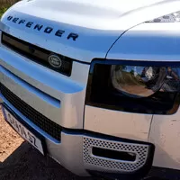 Land Rover Defender 110 P400: Tak vypadá offroad pro 21. století
