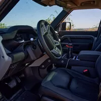 Land Rover Defender 110 P400: Tak vypadá offroad pro 21. století
