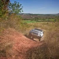 Land Rover Defender 110 P400: Tak vypadá offroad pro 21. století