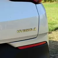 Opel Grandland X Hybrid4: Moderní hybrid pro konzervativní řidiče