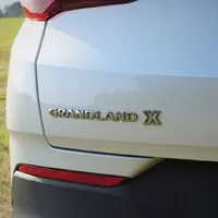 Opel Grandland X Hybrid4: Moderní hybrid pro konzervativní řidiče
