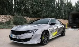Pohledný Peugeot 508 dostane ostrou verzi PSE
