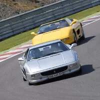 Ferrari F-355: Jednorožec plebejského nadšence