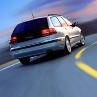 Volvo V40 aneb o kladech pokroku