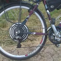 Autíčkář za řidítky: Elektrokolo