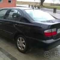 Autíčkář na lovu: Zábavný sedan za pár babek