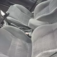 Autíčkář na lovu: Zábavný sedan za pár babek