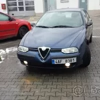 Autíčkář na lovu: Zábavný sedan za pár babek