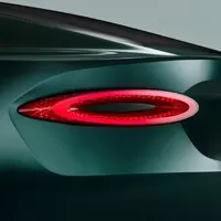 První vlaštovky ze Ženevy: Bentley pro dva, vysmátý Passat a dieselelektrické Audi