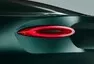 První vlaštovky ze Ženevy: Bentley pro dva, vysmátý Passat a dieselelektrické Audi