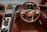 První vlaštovky ze Ženevy: Bentley pro dva, vysmátý Passat a dieselelektrické Audi