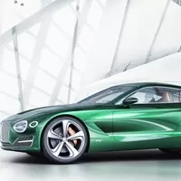 První vlaštovky ze Ženevy: Bentley pro dva, vysmátý Passat a dieselelektrické Audi