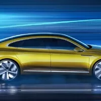 První vlaštovky ze Ženevy: Bentley pro dva, vysmátý Passat a dieselelektrické Audi