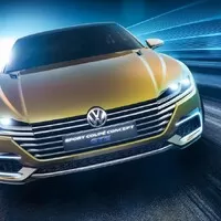 První vlaštovky ze Ženevy: Bentley pro dva, vysmátý Passat a dieselelektrické Audi