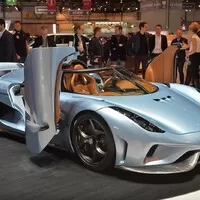 Koenigsegg Regerrra: Agerrra you can rrrecharrrge!