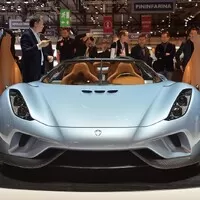 Koenigsegg Regerrra: Agerrra you can rrrecharrrge!