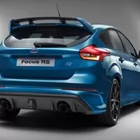 Autíčkářův týden: O Fordu, Hondě, Nordschleife a hothatchích.