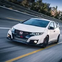Autíčkářův týden: O Fordu, Hondě, Nordschleife a hothatchích.