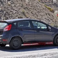 Další Fiesta spatřena při testování. Přijde RS?