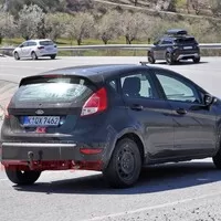 Další Fiesta spatřena při testování. Přijde RS?