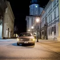 Chrysler LHS: O životě s levným sedanem a racionalitě v automobilovém průmyslu