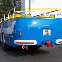 Kabriolet byl designově velmi přímočarý. Prostě toho půlka chybí. 