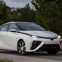 Toyota svoji příslušnost k lepší budoucnosti okázale demonstruje vzhledem.