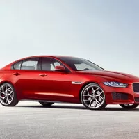 Jaguar: Nová řadová šestka, půl řadové šestky a luxusnější XK