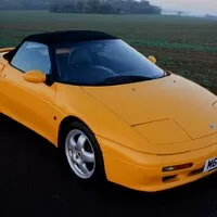 Bazarový snílek: Lotus Elan M100 - ve špatný čas, na špatném místě