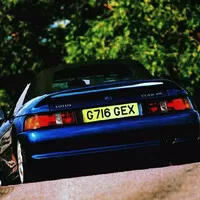 Bazarový snílek: Lotus Elan M100 - ve špatný čas, na špatném místě
