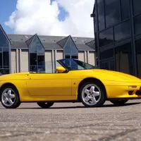Bazarový snílek: Lotus Elan M100 - ve špatný čas, na špatném místě