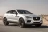 Arogantní vzhled britského šlechtice. F-Pace je Edward VIII všech Jaguarů