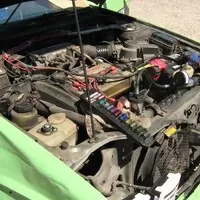 Motor vepředu...