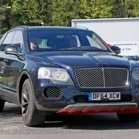 Bentley Bentayga spatřena na Nürburgringu!