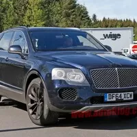 Bentley Bentayga spatřena na Nürburgringu!