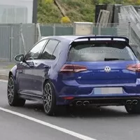 Testovací Golf R420 už jezdí: Má pod kapotou pětiválec?